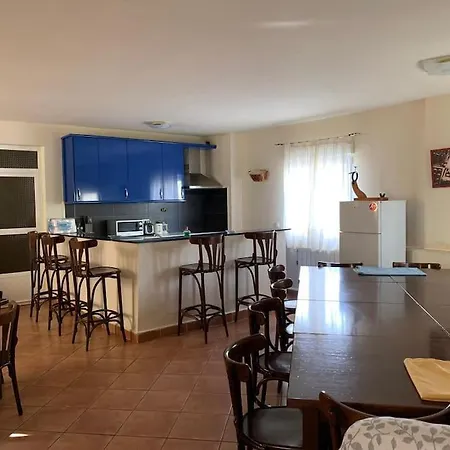 Casa Rural Para 20 Personas.