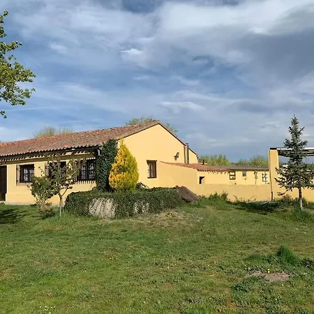 Casa Rural Para 20 Personas.
