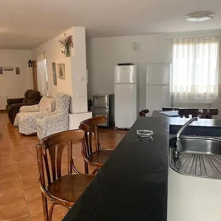 Casa Rural Para 20 Personas.